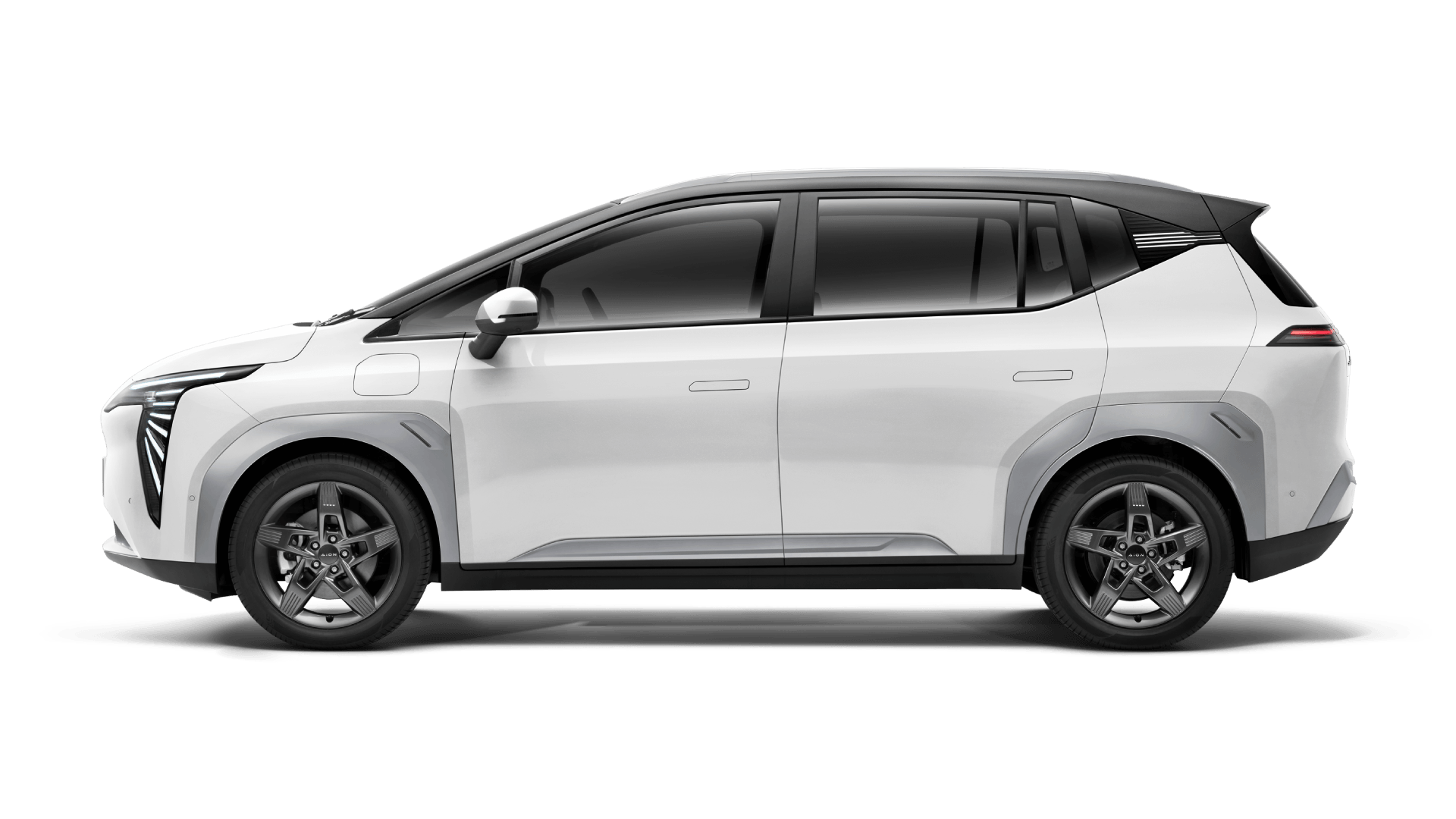 France AJ Group - AION Y AION Y Plus exterior — Pure White with black roof side view | France AJ Group Ltd vehicle