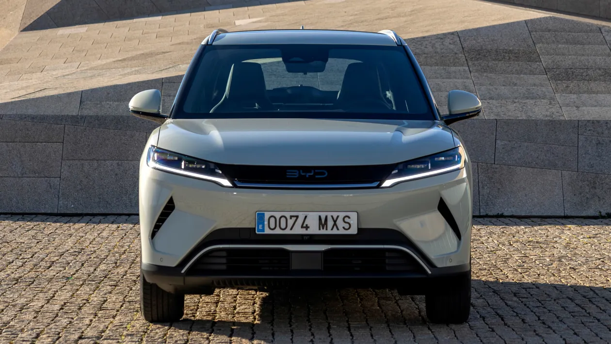 BYD ATTO 2 headlights — advanced LED technology for clear visibility