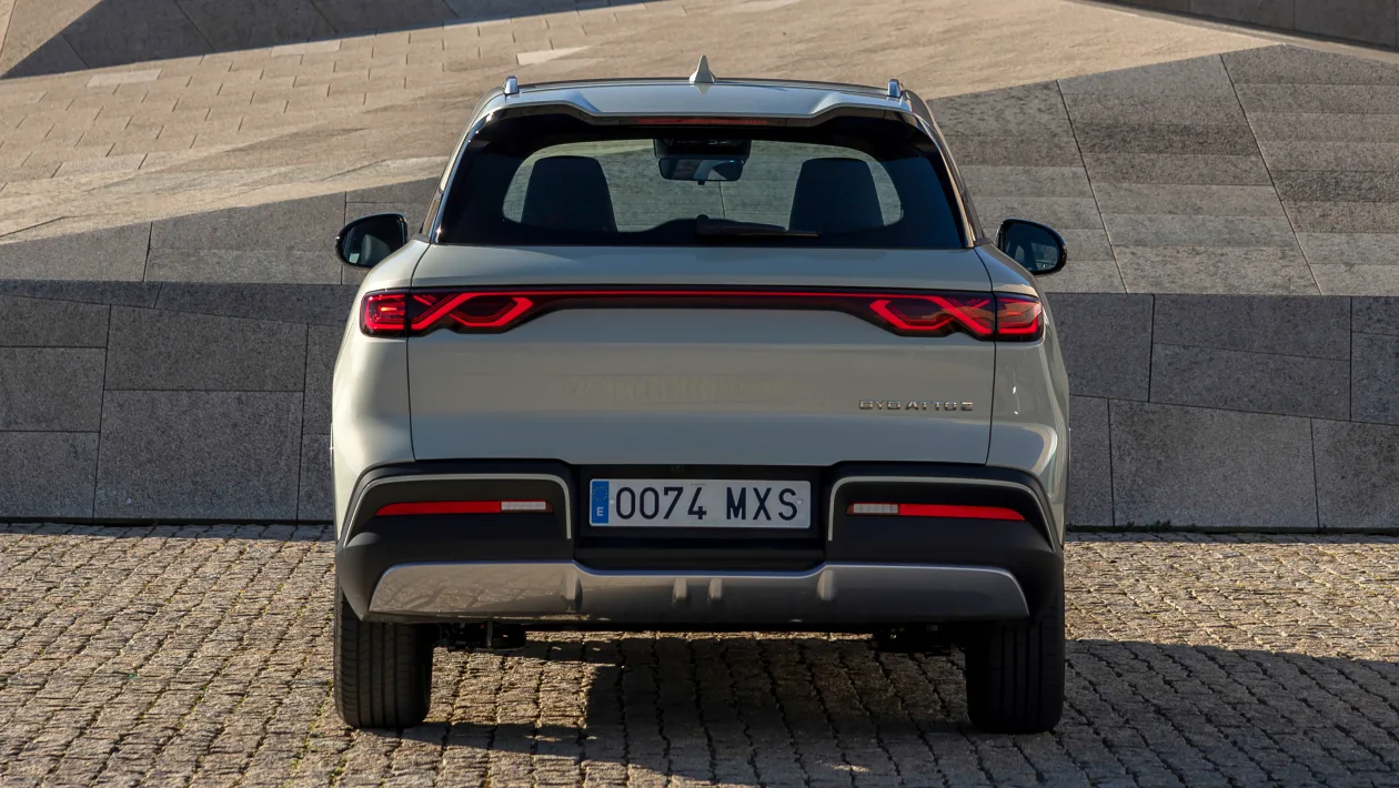 BYD ATTO 2 aerodynamic design — smooth, efficiency-focused body lines