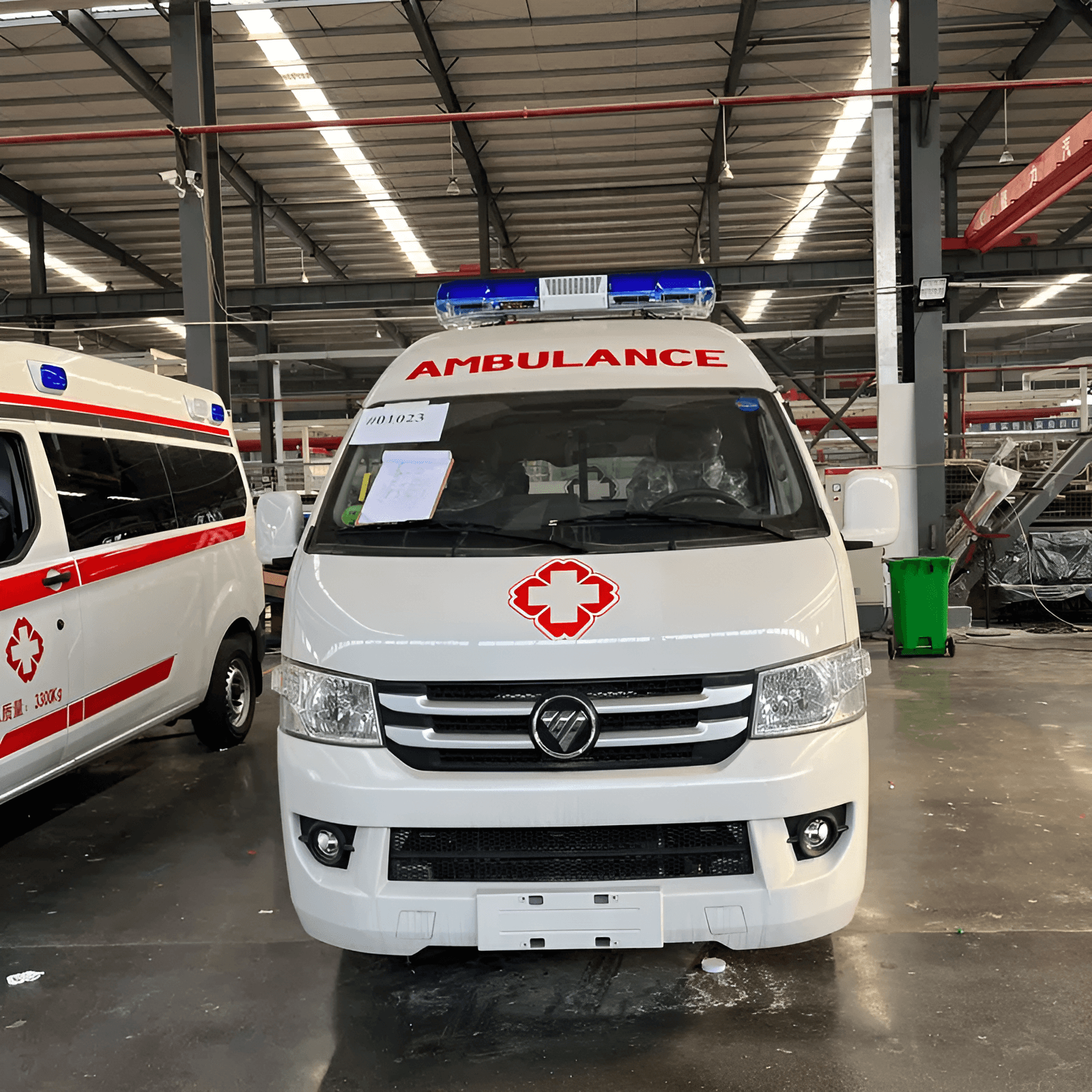 Foton G7 ambulance rear & side access — sliding door and tailgate | France AJ Group Ltd