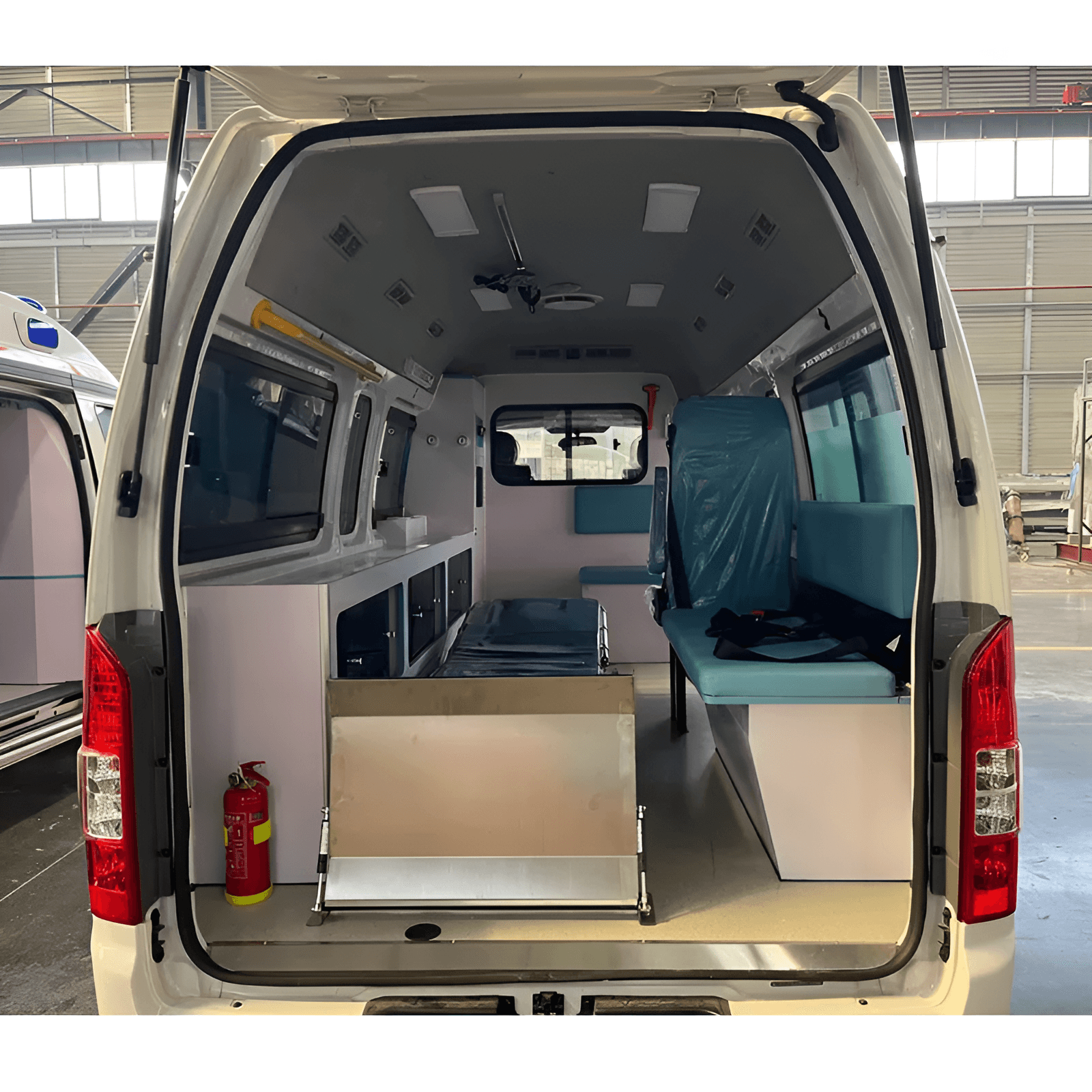 Foton G7 driver cockpit — dashboard controls and radio | France AJ Group Ltd