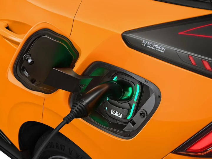 MG4 Electric fast charging — DC up to 144 kW and 3-phase AC support